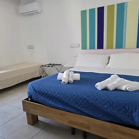 B. Sinis Bed & Breakfast *