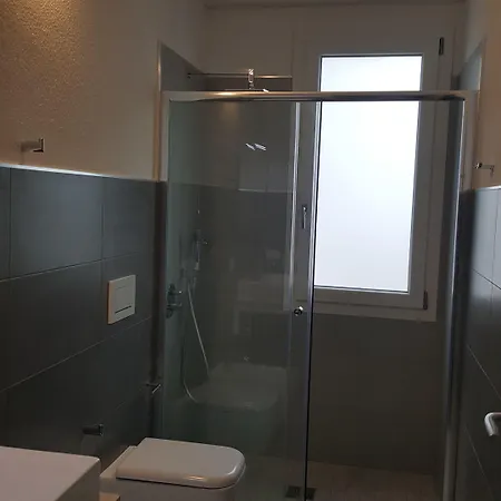 לינה וארוחת בוקר B. Sinis 4*