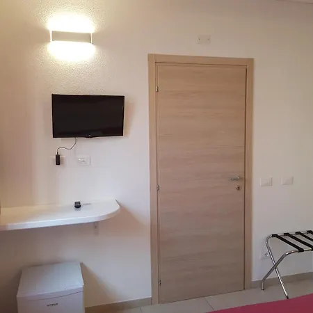 B. Sinis לינה וארוחת בוקר 4*