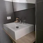 Oda ve Kahvaltı B. Sinis
