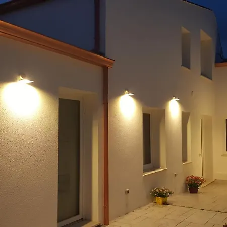 B. Sinis 住宿加早餐酒店 4*