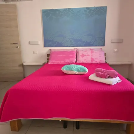 Nocleg ze śniadaniem B. Sinis 4*