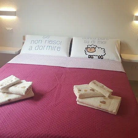 B. Sinis Bed & Breakfast