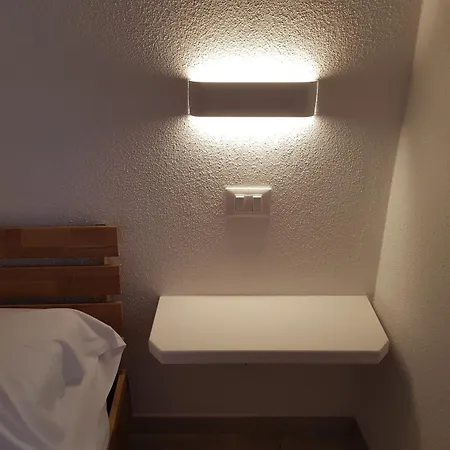 B. Sinis B&B 까브라스