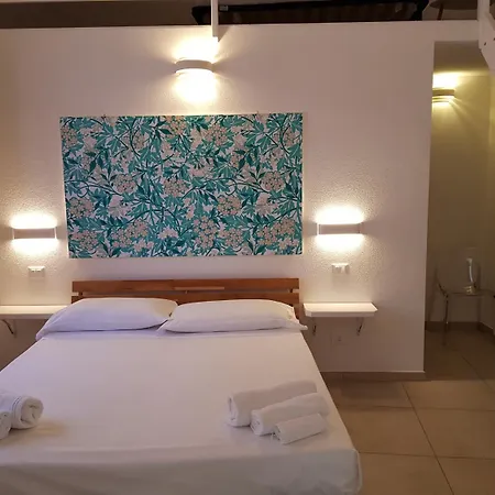 B. Sinis Bed and breakfast