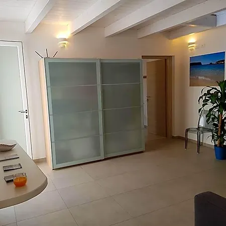 Nocleg ze śniadaniem B. Sinis 3*