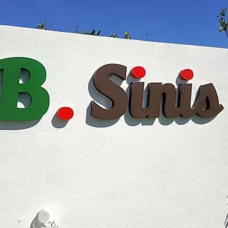 Nocleg ze śniadaniem B. Sinis 3*