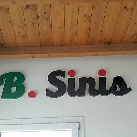 B. Sinis 3*