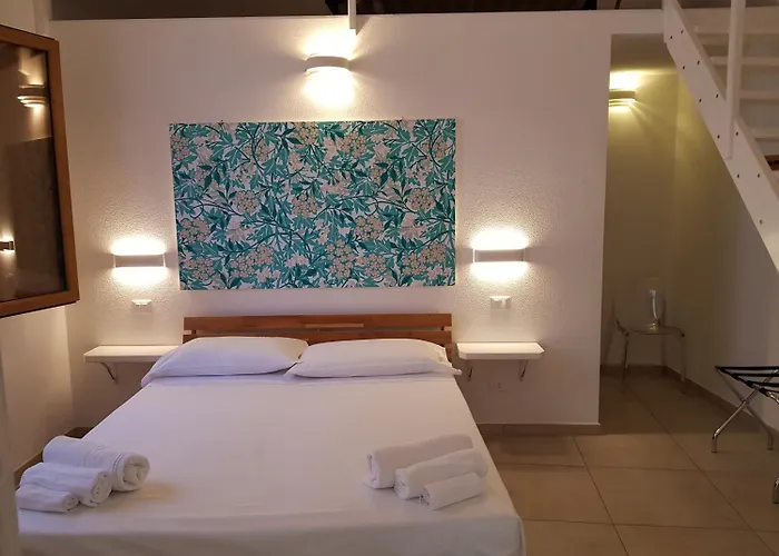 B. Sinis Отель типа 